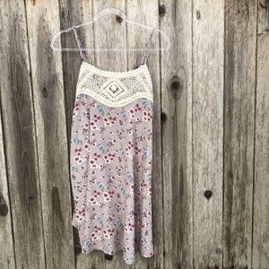 Coverstitched Crochet Lace Floral Sleeveless Mini Dress Large